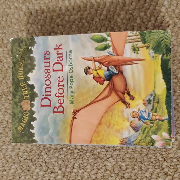 Lot of 12 Magic Tree House Paperback Books (Book 1-12) - Picture 2 of 16